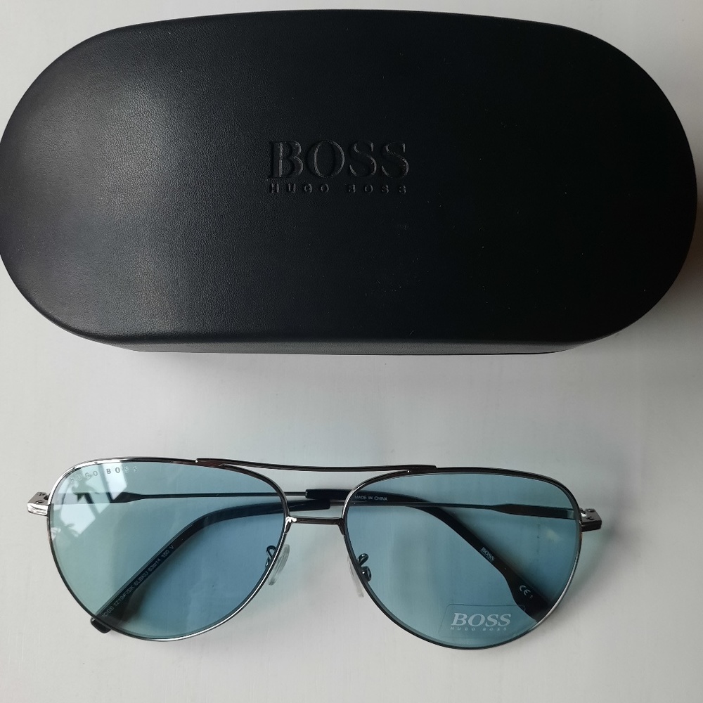 Hugo Boss blue lens Aviator sunglasses